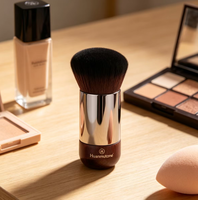 Petit pinceau à poudre avec manche, embout métallique, pinceau à blush, logo personnalisé, poils synthétiques doux, outil cosmétique pour le visage, pour la beauté