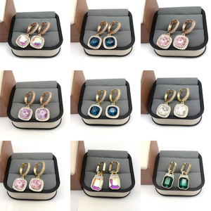 Boucles d'oreilles pendantes élégantes XUPING <span class=keywords><strong>JINGJING</strong></span>, bijoux de mode modernes, vente en gros pour boutiques, pour occasions spéciales et usage quotidien - Product Image 3