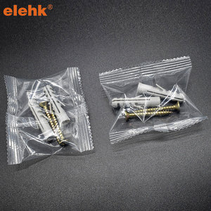 Juego de tornillos Eric con tubos de expansión de plástico para instalación de luminarias CH5055 CH5058 - Product Image 1
