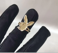 Bague personnalisée tendance en acier inoxydable plaqué or 18 carats avec serti clos, motif dessin animé mignon, cadeau de mariage de créateur