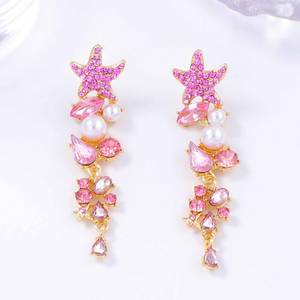 Pendientes largos de aleación de estrella de mar de moda con diamantes de imitación - Product Image 5