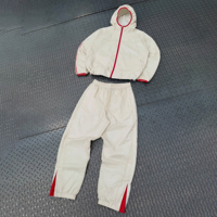 Ensemble de survêtement technique en nylon blanc crème pour hommes, avec logo personnalisé, fermeture éclair contrastante rouge, coupe-vent deux pièces, OEM