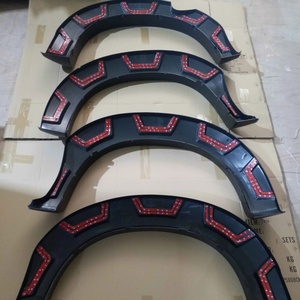 KQD Meilleures ventes d'usine Élargisseurs d'ailes de voiture en ABS style fibre de carbone couleur noire pour Toyota HILUX 2005-2010/2012 et suivants - Product Image 5