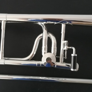 Instruments de <span class=keywords><strong>cuivre</strong></span> pour <span class=keywords><strong>trombone</strong></span> ténor professionnel Bb/F de haute qualité avec bon étui - Product Image 2