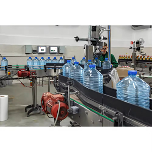 Línea de Producción de Agua Potable Embotellada a Pequeña Escala, 3 en 1, Totalmente Automática y Personalizada - Product Image 1