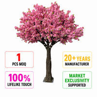 Grand arbre artificiel de cerisier en fleurs, arbre de Sakura hautement réaliste, taille personnalisée pour les projets de décoration d'hôtels, de centres commerciaux et de restaurants