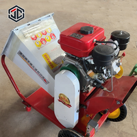 Machine à couper le foin portable pour voitures et applications agricoles mobiles avec un design compact pour un traitement pratique du fourrage