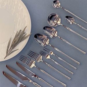 ชุดช้อนส้อมมีดสเตนเลสสตีล 304 ชุบเงิน สำหรับของหวานและอาหารค่ำ - Product Image 4