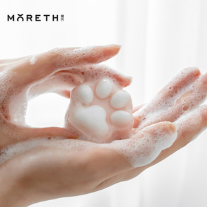 <span class=keywords><strong>Savon</strong></span> Artisanal Créatif au Lait de Chèvre - Nettoyant Visage Hydratant et Nourrissant en Forme de Patte de Totoro Mignon - Soin de la Peau - Product Image 3