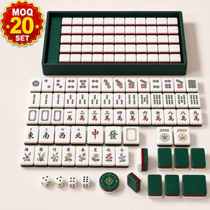 Ensemble de mahjong américain en acrylique vert foncé de luxe, tuiles de mahjong gravées vintage personnalisées avec boîte - Product Image 1