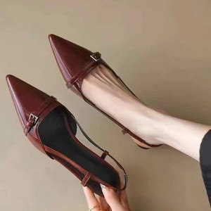 Sandales à talons en cuir verni à bout pointu style français 2026 Nouveauté, Sandales rétro élégantes à talon fin et dos nu pour femme - Product Image 1