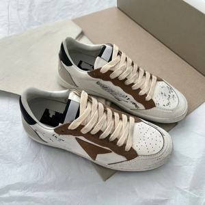 Zapatillas de lujo de cuero genuino de ganso blanco, antideslizantes y cómodas, estilo skate, estilo casual desgastado, zapatos de diseñador. - Product Image 2