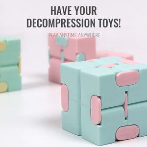 Mini jouets de voyage anti-stress : Fidget Cube, Magic Puzzle, Flip Cube, Infinity Cube pour adultes et enfants, soulagement de l'anxiété et de l'ADHD - Product Image 3