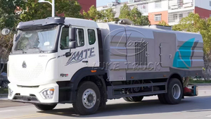 Camión barredor de limpieza de carreteras con aspiradora integrada Howo 12M3 4x2 - Product Image 3