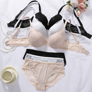 Set di Biancheria Intima Traspirante Disponibile <span class=keywords><strong>in</strong></span> Vari Colori, Reggiseno Push-up <span class=keywords><strong>con</strong></span> <span class=keywords><strong>Ferretto</strong></span> e Slip, Completo Bikini <span class=keywords><strong>in</strong></span> <span class=keywords><strong>Pizzo</strong></span> Floreale per Donne - Product Image 3