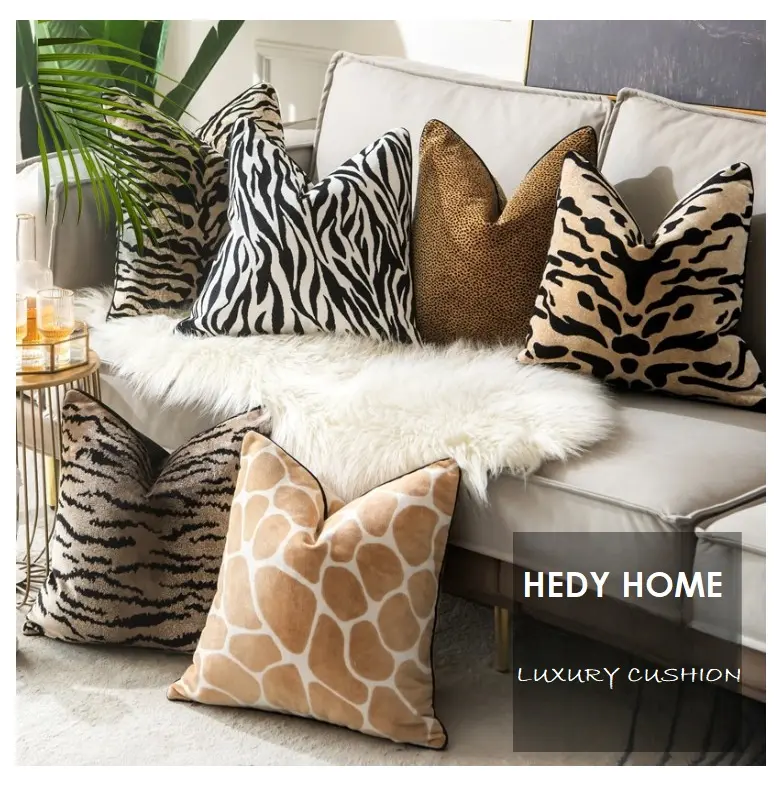 Leopard Decorative Velvet Throw Pillow Cover Black and Gold Cheetah Cushion Case Modern Pillowcase for Sofa Couch