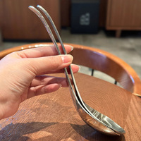 Cuillère de service jetable en acier inoxydable plaqué or classique, polissage miroir, grande taille, manche martelé élégant, utilisation à domicile, cafétéria