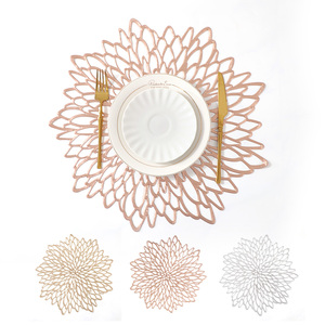 Manteles Individuales de PVC con Diseño Floral Hueco, Antideslizantes, Impermeables y Aislantes del Calor, Ideales para Hoteles, Hogares, Reuniones y Banquetes - Product Image 2