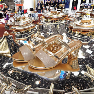 Sandales à talons compensés bas en cuir PU pour femmes, bout ouvert, confortables, élégantes, pour les fêtes, chaussures à talons compensés antidérapantes en caoutchouc - Product Image 2