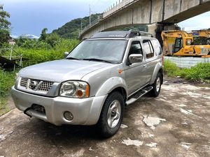 Nissan Paladin XE 2003, SUV <span class=keywords><strong>4x4</strong></span> manuel, conduite à gauche, 5 vitesses, robustesse carrosserie-châssis, entretien économique, authentique - Product Image 2