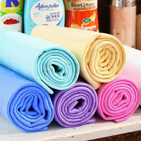 Vente en gros de chamois PVA super absorbant rouleau de chiffon de nettoyage de voiture avec récipient en plastique style uni pour usage en cuisine
