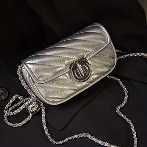 Nuevo Bolso de Hombro Cruzado de PU Impermeable con Diseño de Diamantes a Cuadros, Moderno y Elegante, Plateado, para Otoño, para Uso Bajo el Brazo - Product Image 1