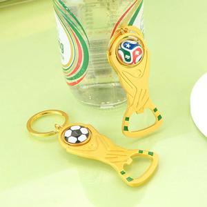 Llavero con Trofeo <span class=keywords><strong>de</strong></span> Fútbol 2026 y Abrebotellas, Colgante Deportivo Funcional, Regalo Promocional - Product Image 6