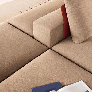 Sofá Seccional Modular Cuadrado Damasco Minimalista Italiano, Tapizado en Cuero Genuino, Patas de Acero Inoxidable, para Villas de Lujo - Product Image 4