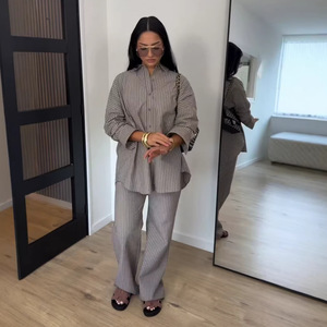 <span class=keywords><strong>Ensemble</strong></span> décontracté chemise rayée ample à manches longues et pantalon large pour femmes européennes et américaines, nouvelle collection été 2026 - Product Image 2