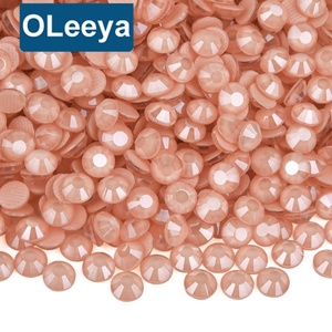 OLeeya A4 - Pedrería Termoadhesiva de Vidrio de Calidad en Colores Rosa Mocha con Pegamento Fuerte para Decoración de Vestidos y Lazos - Product Image 1