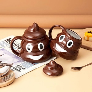 Mug en céramique 3D à dessin animé, vente chaude, <span class=keywords><strong>tasse</strong></span> à café amusante en forme de caca, cadeau <span class=keywords><strong>humoristique</strong></span> personnalisé - Product Image 5