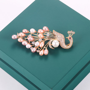 5mm Water Drop Shaped Freshwater Pearl Brooch <b>Peacock</b> Style with Copper Alloy Inlaid Zircon Pins for Chest Flower Arrangements - Product Image 5