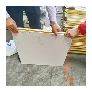 东南亚市场用优质聚氯乙烯饰面石膏天花板瓷砖和石膏天花板