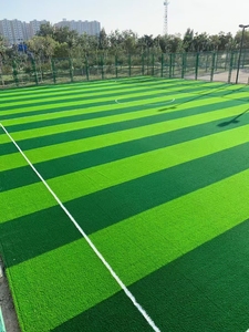 Gazon <span class=keywords><strong>synthétique</strong></span> haute densité résistant à l'usure de 40 mm pour terrains de basketball et de football intérieurs en rouleau - Product Image 2