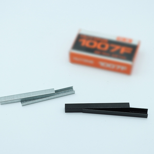 Hete Verkoop 22ga Gegalvaniseerde Nietjes In Zwarte Kleur 1008f, 1010f Gebruik Voor Meubels En Diy - Product Image 4