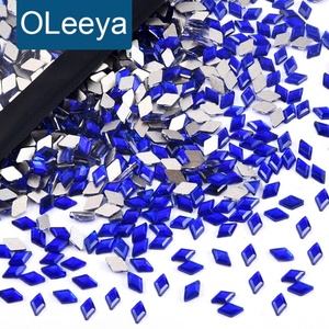 OLeeya Top Sparkle K9 Rhombus Mini Diamonds Flatback Jewel Nail Art Rhinestones Décorations Manucure Breloques Colorées - Product Image 1