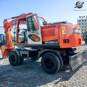 Excavatrice sur pneus d'occasion Doosan DX150, 15 tonnes, godet de 0,6 m³, marque coréenne d'origine, excavatrice de construction de taille moyenne, faible nombre d'heures, bon état - Product Image 4