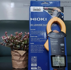 Testeur numérique à pince haute précision HIOKI CM4002 pour courant de fuite CA 0,06 mA-200 A, certifié IEC 61557-13 - Product Image 4
