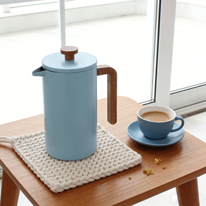 Cafetera Francesa de Acero Inoxidable Azul Claro Mate Personalizada con Mango de Madera, Prensa Francesa de Doble Pared Aislada - Product Image 4