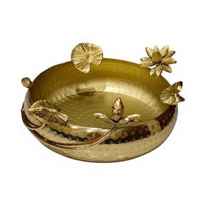 Tazón para Servir Comida, Decoración para Bodas y Festivales, Exhibición de Mesa, Tazones de Lujo Color Dorado, Diseño Floral Hecho a Mano, Borde Único - Product Image 1
