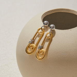 Two-Tone Gold And Silver Stainless Steel Paperclip Drop Earrings Geometric Design JDE0305061 <b>PS</b> - Product Image 2