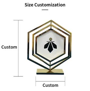قالب مجسم مربع هندسي من العلامة التجارية OEM إطارات معدنية مجسمات زينة مجسمات مجسمات عصرية مجسمة ذهبية ديكور فني