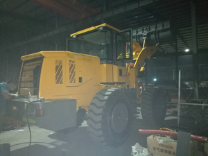 Free Shipping Wholesale Direct Sales Small LT917 Wheel Mini Earthmoving for Sale Mini Loaders Made in China - Product Image 2