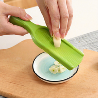 Coupe-concombre manuel en plastique et acier inoxydable, directement de l'usine, coupe-légumes multifonctionnel, râpe à pommes de terre, durable et pratique