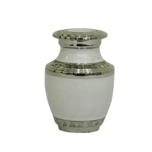 Mini urne à jetons en laiton argenté de 3 pouces, saphir blanc, souvenir de crémation, fournitures funéraires élégantes et durables. - Product Image 1