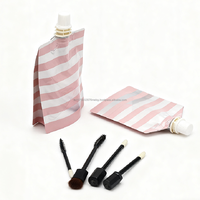 Mini pochette cosmétique portable avec bec verseur 3ml 5g 10g en PE/PP, impression par gravure pour emballage de lotion, rouge à lèvres, crème pour le visage, masque facial