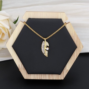 Colgante JXX Chapado en Oro de 24k, Colgante de Cobre con Geometría de Circonio, Colgante de Perla para Mujer, Regalo de Joyería - Product Image 5