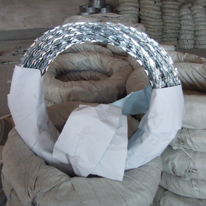 Услуги по сварке и перфорированной штамповке стального каната с перфорированным лезвием для фермерского забора с различными потребностями безопасности - Product Image 2