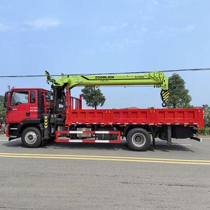 Camión Grúa Nuevo Sinotruk 4*2 270HP, Capaz de Transportar 12 Toneladas para la Construcción de Edificios - Product Image 2