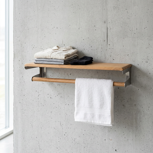 Étagère murale de salle de bain en bois massif moderne avec barre porte-serviettes en acier inoxydable, support de rangement flottant étanche pour salle de bain et cuisine - Product Image 1